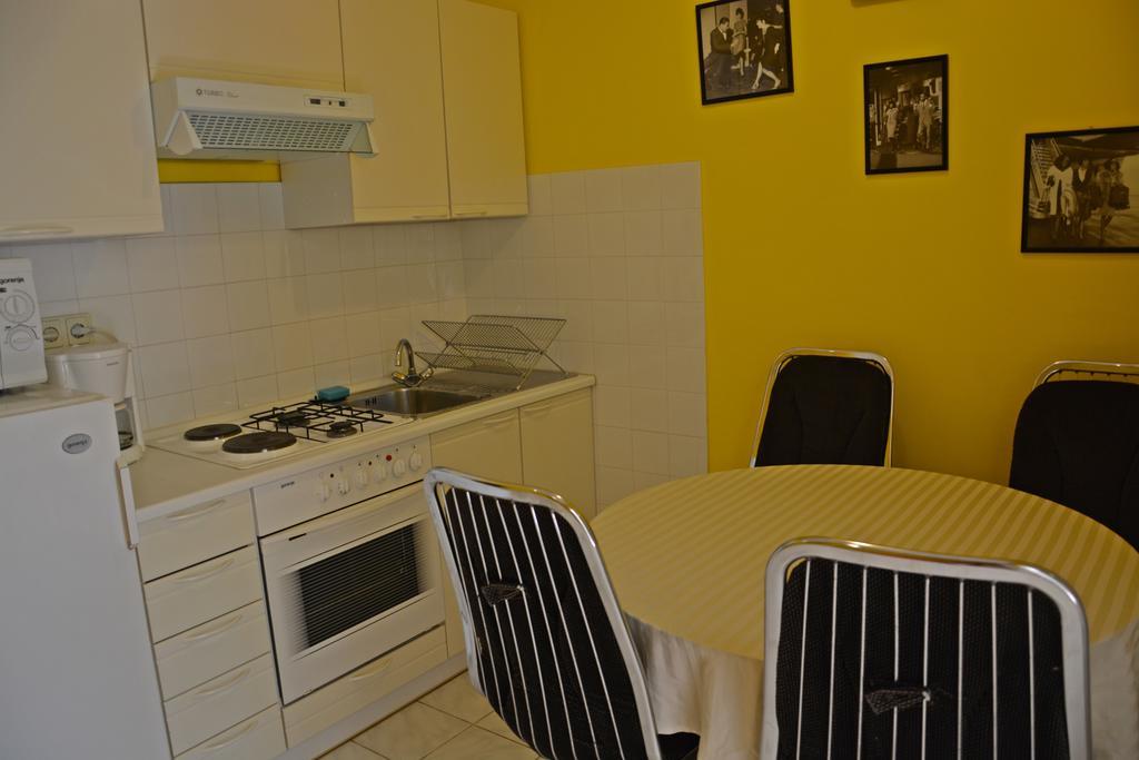 Apartments Gareta Gradac  Cameră foto